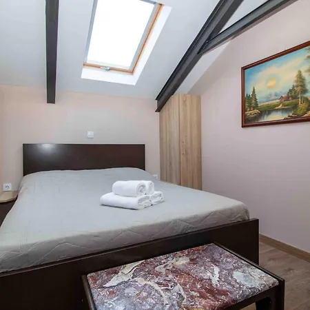 Lägenhet Sampa Attic Sparta