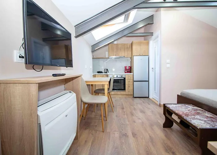 Sampa Attic 아파트 스파르티